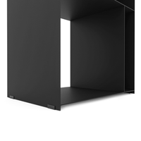 Nachttisch ELY in Schwarz, Detail von Seitenwand, Sockel und sauberer Kantenverarbeitung