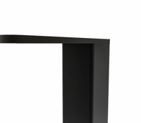 Möbelfüße LUZERN in Schwarz aus 25 × 25 mm Vierkantprofil, Detail von Schraublöchern und Metallverbindung